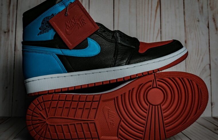 Air Jordan 4 jsou legendární boty s nezaměnitelným charakterem